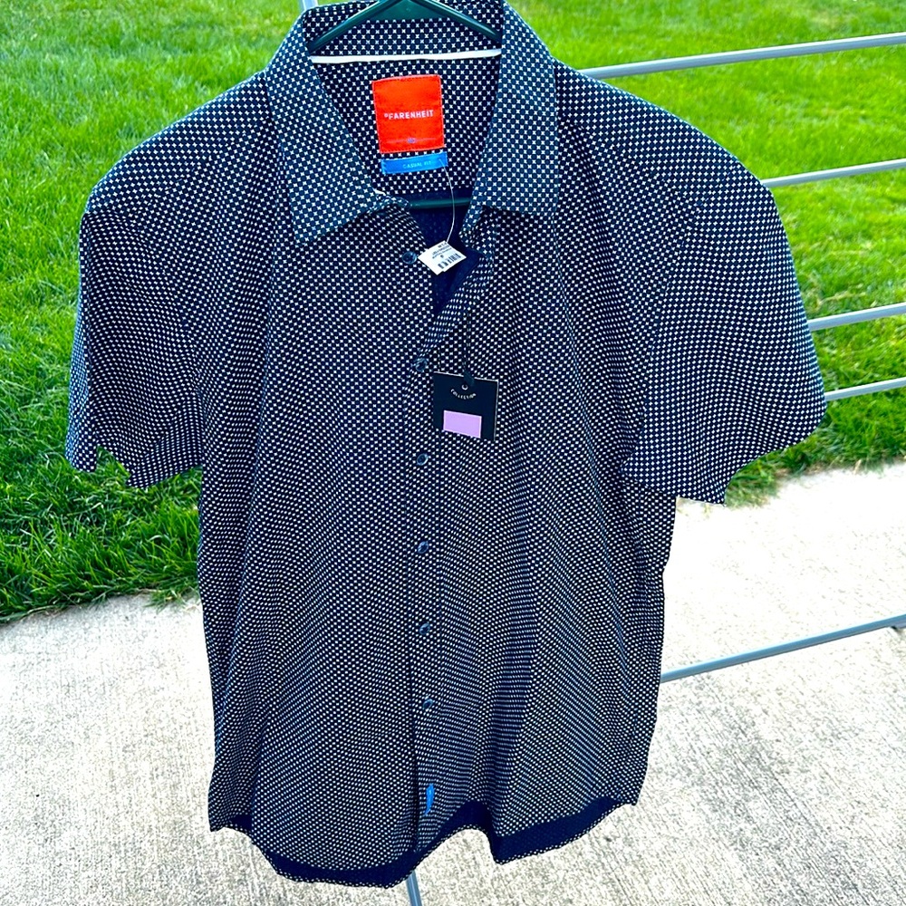 Men’s size M Fahrenheit button up casual short sleeve shirt NWT